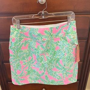 NWT Lilly Pulitzer Monica skort. Size 4. Brand new